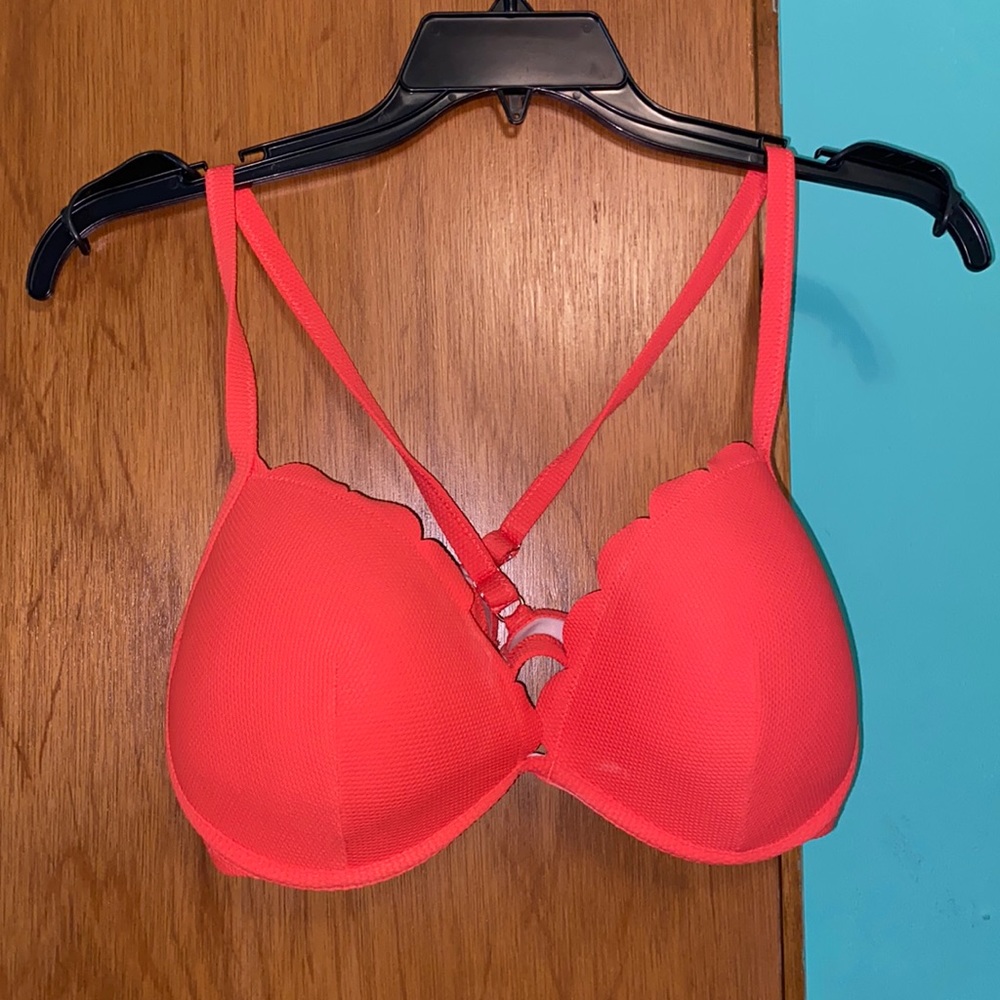 Women’s bikini top size 38D
